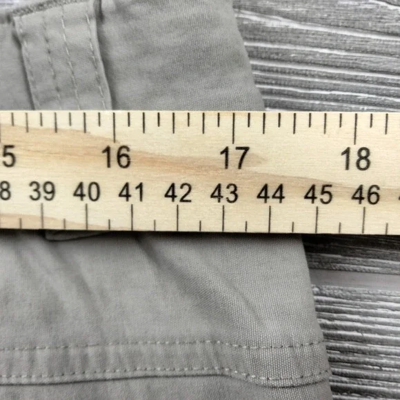 Columbia Omni Shade Hiking Shorts Size mens 36x12 Beige Khaki Lightweight - Picture 5 of 7